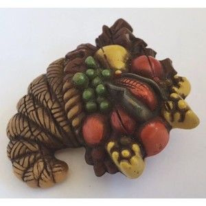 VINTAGE Hallmark THANKSGIVING Cornucopia Basket Lapel Pin